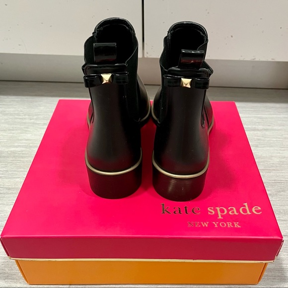 Kate Spade Chelsea-style Rain Booties with back bows and gold accents - Picture 3 of 5